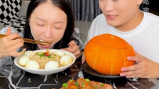 #烤肠 就知道彬彬肯定想换，你那点小心思我直接拿捏~#好吃到爆#夫妻干饭日常