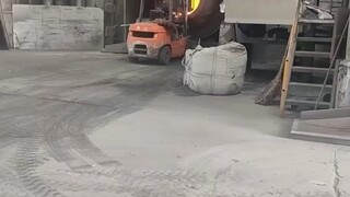 今天上班了，没有台风，上班使我快乐。怎么感觉假期这么长[擦汗]一周的工作时间真的是非常短暂的，要珍惜工作日！一定要珍惜工作日，错过了，又要等一周[捂脸][偷笑]