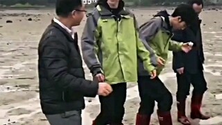 Cai Xukun Tứ Xuyên Liangshan từ thiện nông thôn ikun