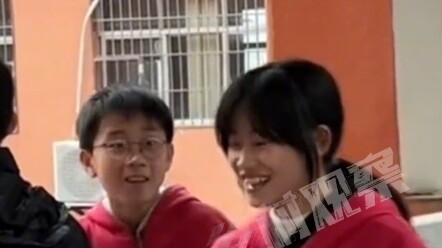 هذا النوع من الشباب محبّب بعض الشيء... #شكل_الشباب #الحرم_الجامعي #طلاب_محبّبون #المصدر_محطة_هينان_ل