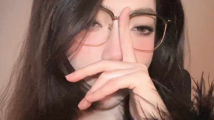 Nggak nyangka aja, ngomongin IELTS Speaking sambil main-main abstrak dari lahir... Serem banget!