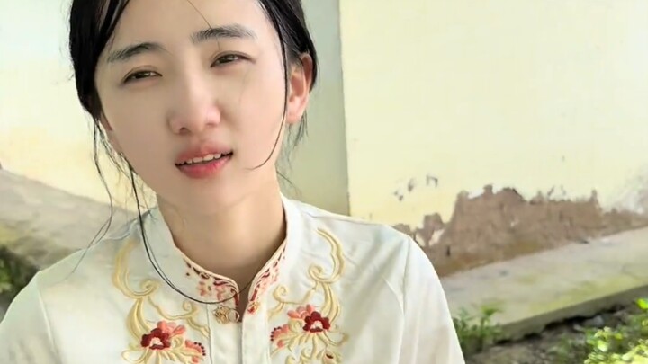 How well does the little white rabbit dance?