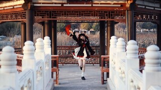 穿小裙子跳了寄明月但被妈妈称作“异类”
