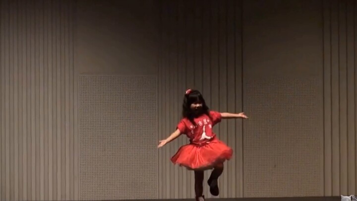 Zando｜2011, on stage with his sisters in black Nagoya uniforms