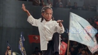 The Karate Kid: Seorang anak laki-laki kecil yang diganggu, menjadi murid Paman Lung, dan akhirnya m