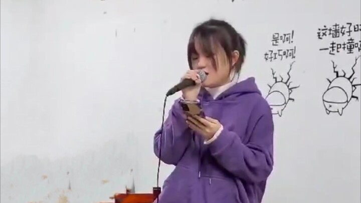 Girl Slams “RISE” from League of Legends in a Fierce Sing-Off—Boys in the Audience Lose It!