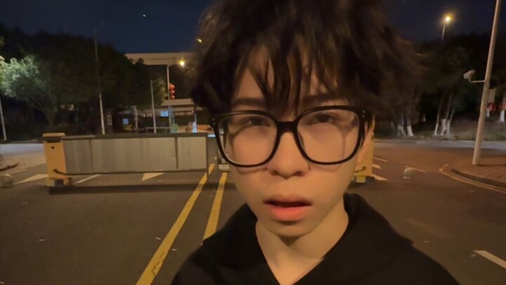 Playing a game with my roommate and sneaking a kiss—what will his reaction be?