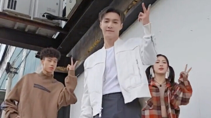 【จางอี้ซิง】สายริบบิ้นมีชีวิตที่สมคำร่ำลือ: โชว์ «Psychic» กับครูแบ็กอัพแดนซ์ cha【รวมคลิป｜อัปเดตถึง 2