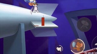 Game seluler Tom and Jerry: 100 cara tikus satu baris mati. Bolehkah jika rekan satu tim Anda bertah