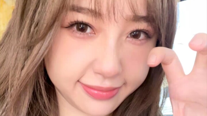 能不能给虞书欣整个跳舞的活儿！看她随便扭扭都好快乐呀！