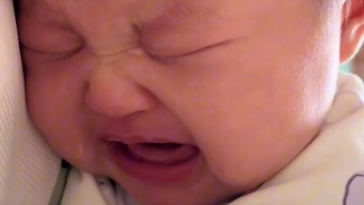 ที่แท้เวลาทารกน้อยร้องไห้อ๋อยๆ แบบนี้นี่เอง แม้แต่ตอนร้องไห้ก็ยังนุ่มนิ่มขนาดนี้!