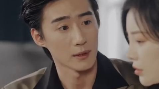 ท่านประธานคลั่งรัก เฮ่อจื่อหนิง