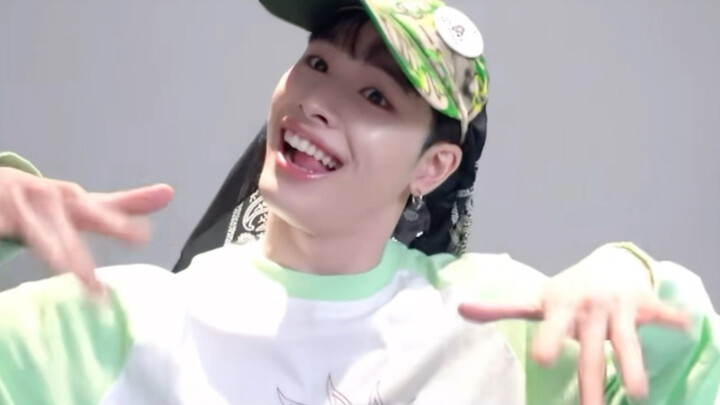 Show hài đa dạng: Anh chàng Inoue Yo có thể một mình đóng 7 vai, bạn thấy thế nào?