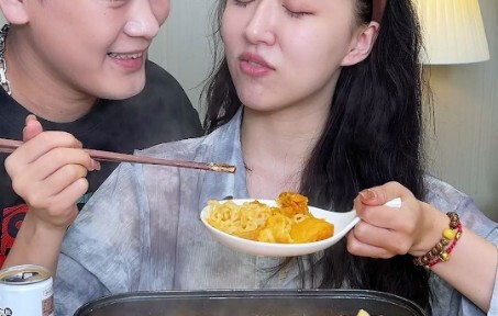 #Korean Hot Pot | What do you think of Binbin’s punishment stand? #Korean Cuisine