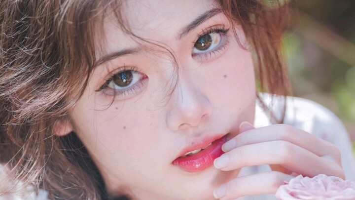 صدفة لقاء يانغ تشنغلين؟ حورية وسط الزهور!