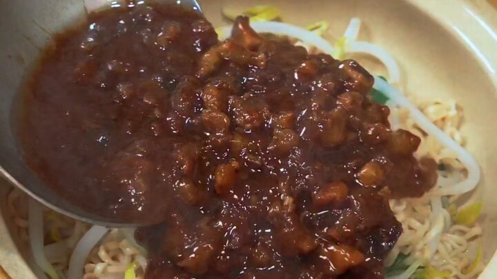 吃个泡面,回家过年了