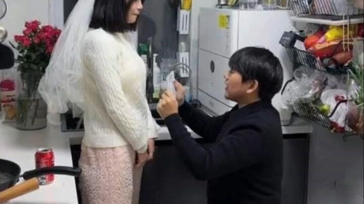 เธอทนทุกข์ลำบากกับฉันในช่วงวัยที่ดีที่สุดของเธอ ฉันเลยต้องมอบสิ่งที่ดีที่สุดให้เธอด้วยเช่นกัน งานแต่