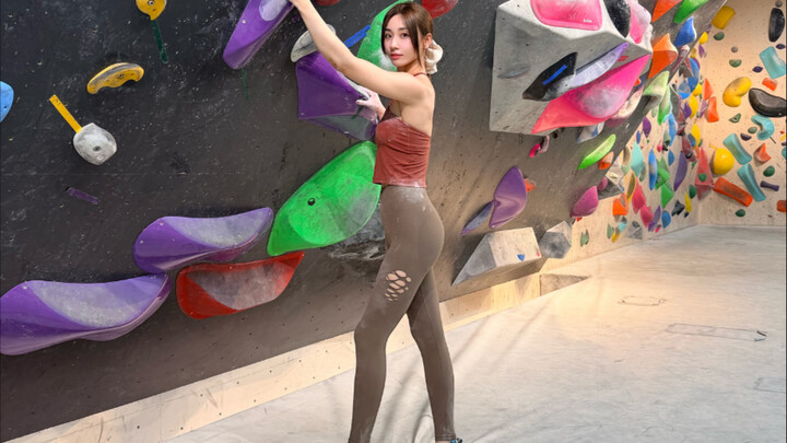 Thừa nhận đi! Anh ấy đẹp trai hơn bạn trai các bạn một chút thôi～