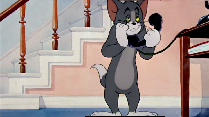 เมื่อเพื่อนร่วมห้องของฉันออกไปข้างนอกในเดือนพฤษภาคมฉันก็ได้ดื่มด่ำกับความเรียบเนียนในหอพัก