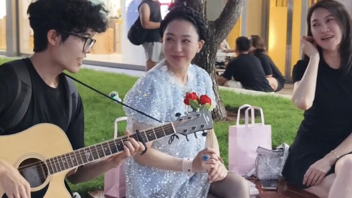 พี่สาวขอเชิญพวกคุณทานอาหารเย็นด้วยกันได้ไหม