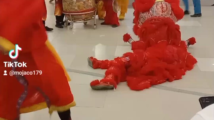 dragon dance