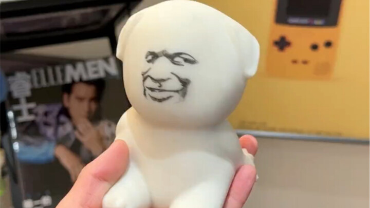 Jiumin: This thing is perfect for chasing away sadness, hahaha!