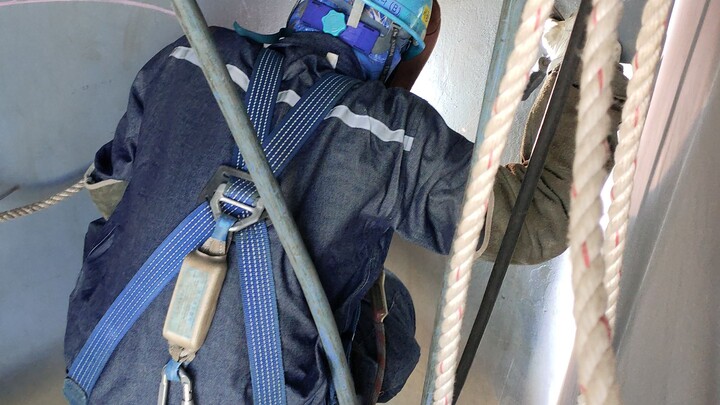 AUTO WELDING VERTICAL
