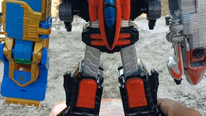DX Lupinkaiser Huấn luyện Robot Trộm