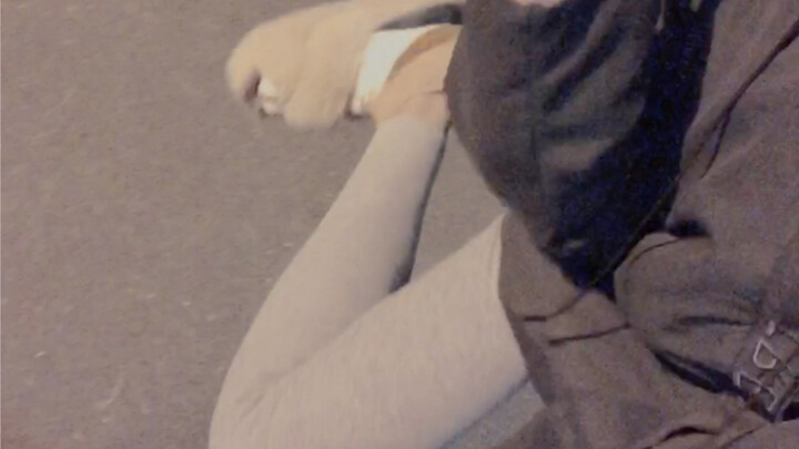 Transgender pria berpenampilan wanita keluyuran tengah malam dan digoda oleh seorang pria mabuk