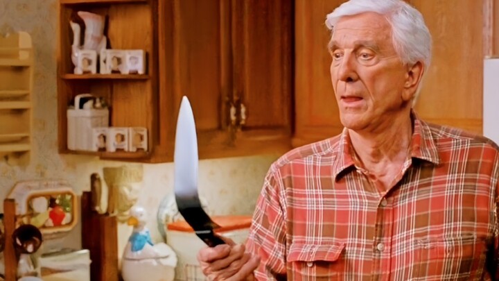 يا عم، كلامك لا يتوقف عند حدّ الإثارة!