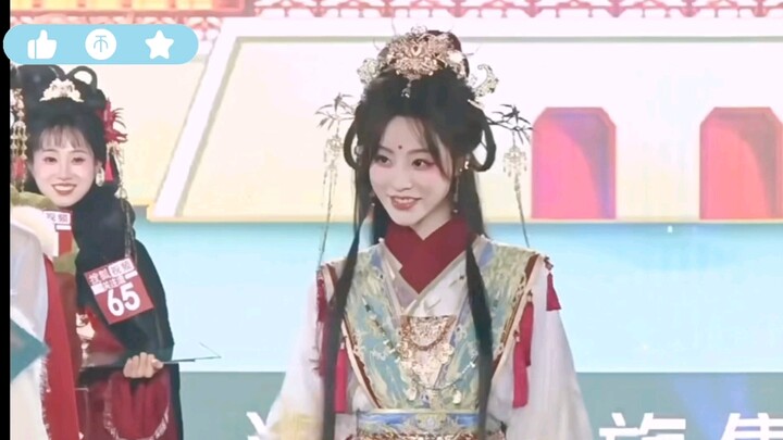 祝祝又跳《寄明月》啦！今天的小神仙好美，俏皮可爱！