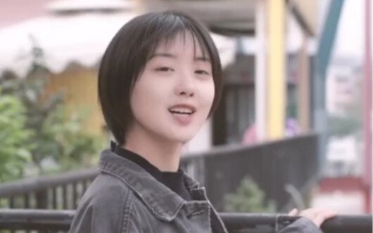 A Day in the Life of Our Customer Service Girl