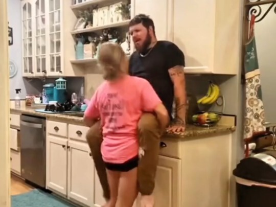 ‘Trik Kocak Orang Asing’