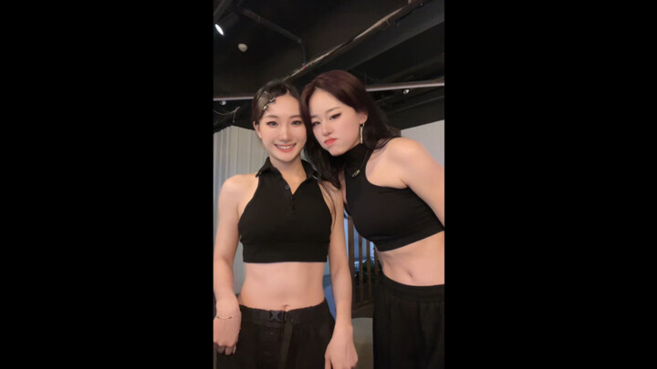 有点默契但不多#外星人街舞 #浅跳一下 #泰裤辣