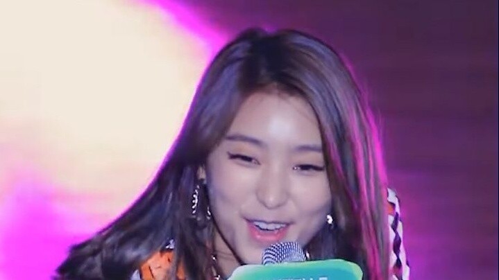 SISTAR Yoon Bora 2015-11-16 Another two songs