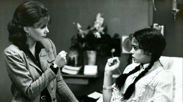 Watch Promises in the Dark Full Movie 1979 HD - onoflix.ru