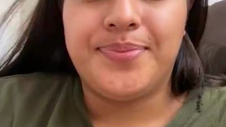 ரோஜாவை தாலாட்டும்