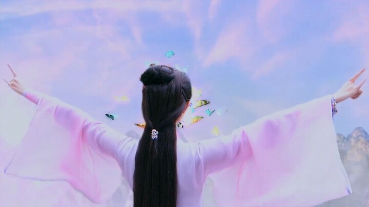 This is the ultimate female lead archetype in xianxia dramas: incredibly powerful, morally upright, 