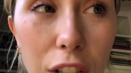 【itscaitlinhello】The Colleague I Dread Bothering Most During Online Meetings