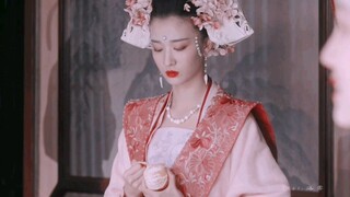z她真的是这宫中唯一的特例，国朝上下，人尽皆知