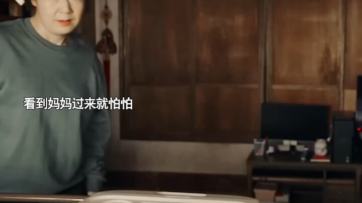 Chuột Cười ơi, mẹ dùng phép thuật để đánh bại phép thuật, giúp con dùng tay để ăn!