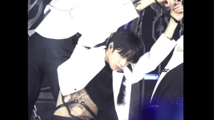 Vũ công chính tài năng Liu Yaowen cover lại tội ác của Taemin