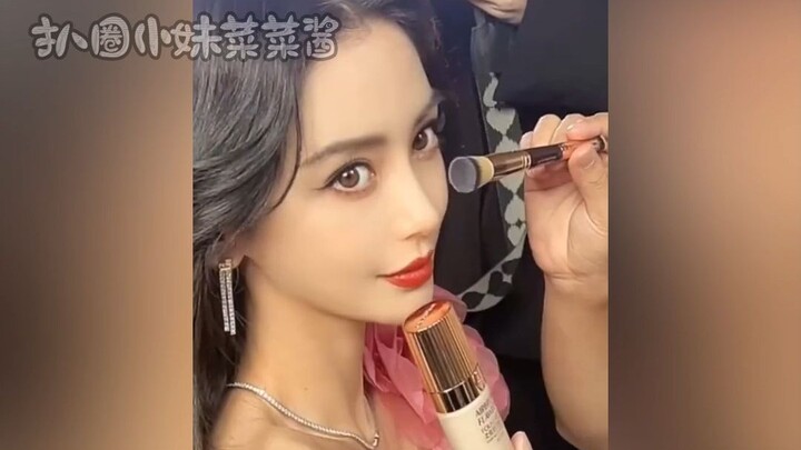 Yang Ying danced to “Flower”