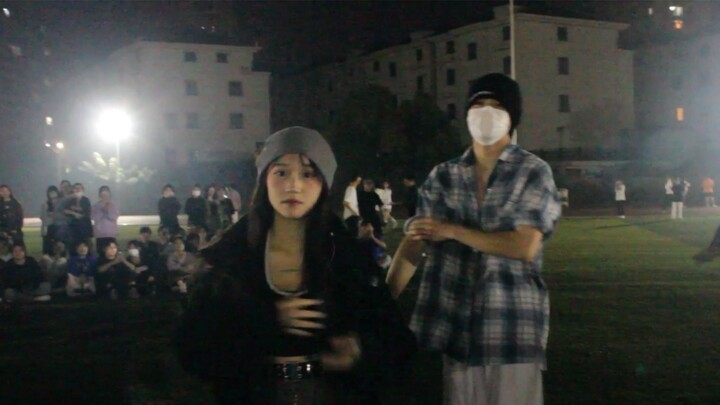 Pengalaman kuliah baru! ! ! Menari Membuatnya Tepat dengan sasaran