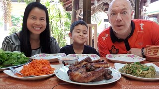 ซุปหน่อไม้ใส่ปลาร้านัวๆ อบซีโครงหมูส้มตำแครอท Bamboo Salad Grilled Ribs