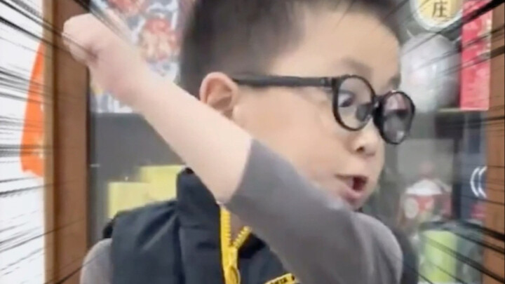 哥哥姐姐：爸妈可能会吓唬你 而我会直接动手打你
