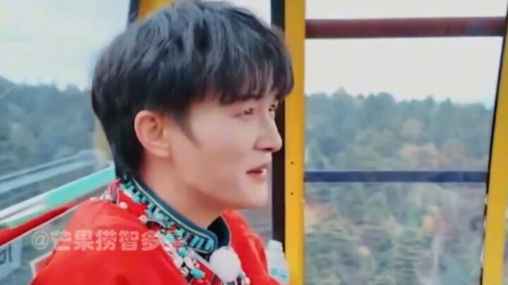 Song Yiqi teaches Zhou Shen the “half-air” singing technique, and now I finally understand why every