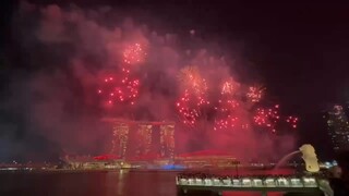 感情一线牵，穿梭你我间。谈的是健康，讲的是乐观。叙的是友情，报的是平安。但愿人长久，开心每一天。