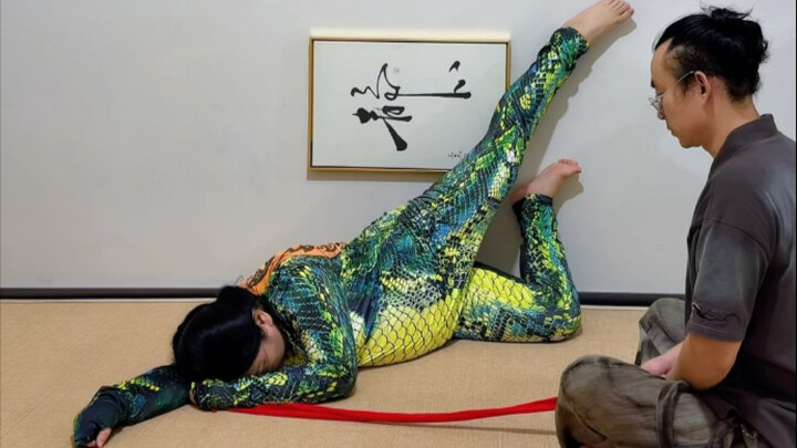 เรื่องเต้นให้สามีนี่ฉันยังไม่เคยแพ้เลยนะ! บอกมาสิว่าวันนี้ฉันดูเซ็กซี่เหมือนงูตัวน้อยหรือเปล่า! #เต้