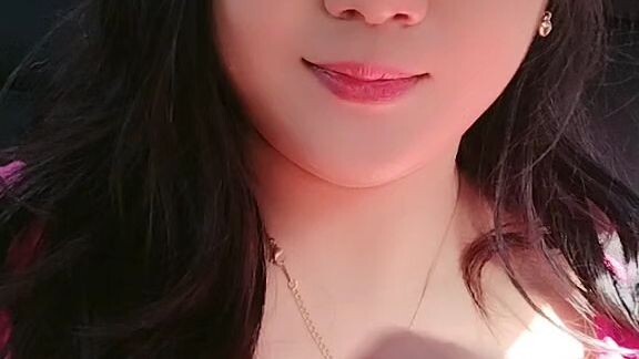 Got this cute necklace ❤️